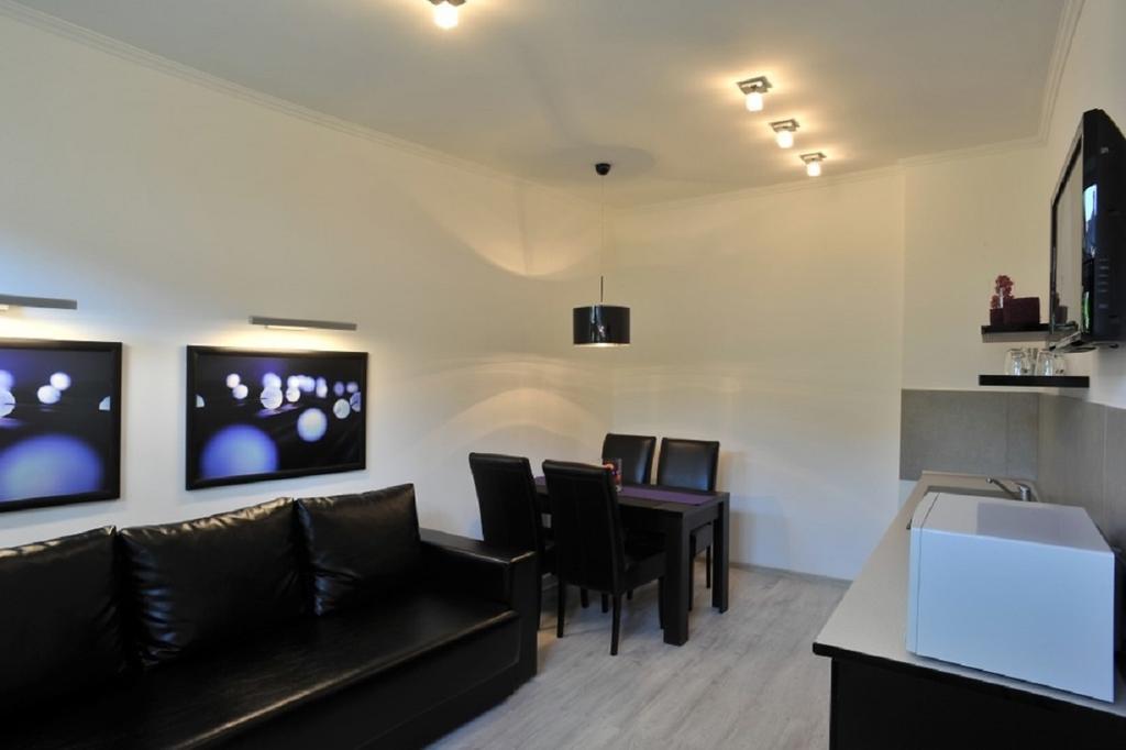Apartments On Nalivayka Lviv Chambre photo